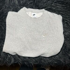 Nike Men's Light Gray Crewneck Sweater